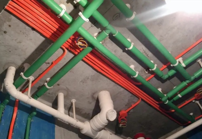 老房裝修水電需要全改嗎？—— 青島東方家園裝飾為您解答